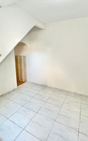 Casa para alugar com 90m², 3 quartos e sem vagaSala