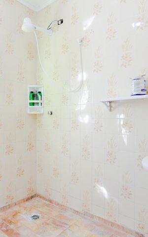 Casa à venda com 200m², 4 quartos e 4 vagasBanheiro Social