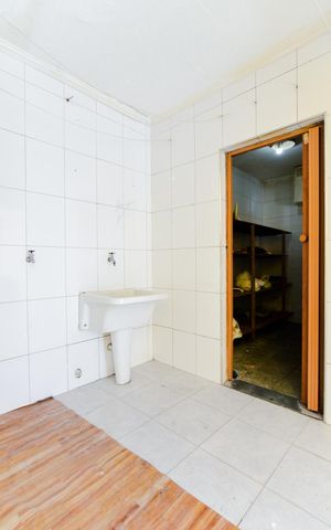 Casa à venda com 200m², 4 quartos e 4 vagasÁrea de Serviço