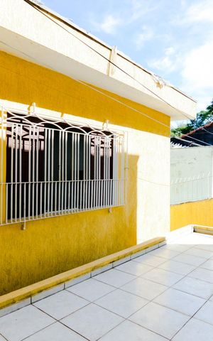 Casa à venda com 200m², 4 quartos e 4 vagasQuintal