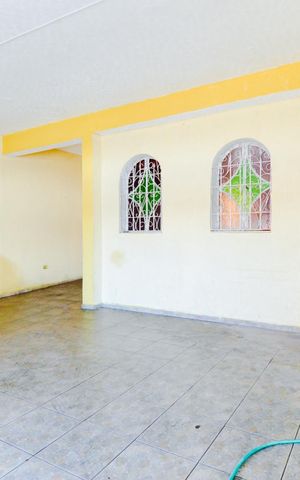 Casa à venda com 200m², 4 quartos e 4 vagasGaragem