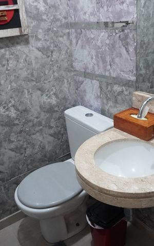 Casa de condomínio para alugar com 183m², 4 quartos e 2 vagasLavabo