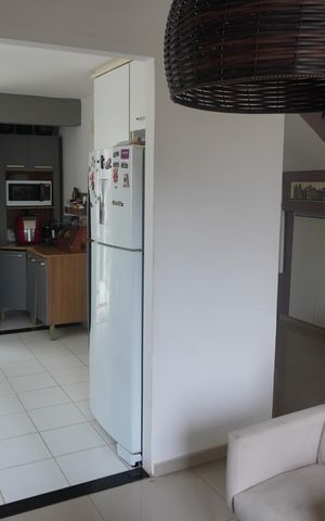 Casa de condomínio para alugar com 183m², 4 quartos e 2 vagasCozinha