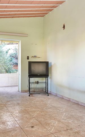 Casa à venda com 400m², 3 quartos e 1 vaga Casa à venda com 400m², 3 quartos e 1 vagaSala