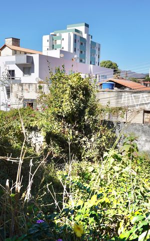 Casa à venda com 400m², 3 quartos e 1 vaga Casa à venda com 400m², 3 quartos e 1 vagaQuintal