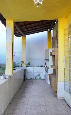 Casa à venda com 400m², 3 quartos e 1 vaga Casa à venda com 400m², 3 quartos e 1 vagaVaranda