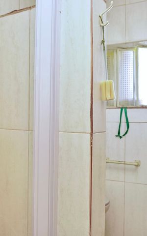 Casa à venda com 400m², 3 quartos e 1 vaga Casa à venda com 400m², 3 quartos e 1 vagaBanheiro 1