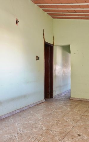 Casa à venda com 400m², 3 quartos e 1 vaga Casa à venda com 400m², 3 quartos e 1 vagaSala