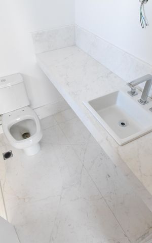 Apartamento à venda com 147m², 2 quartos e 3 vagasBanheiro da Suíte 2