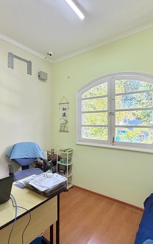 Casa à venda com 380m², 3 quartos e 4 vagas Casa à venda com 380m², 3 quartos e 4 vagasQuarto 3