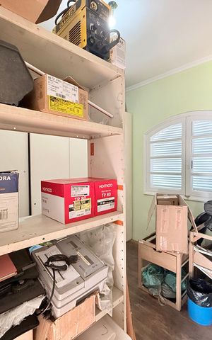 Casa à venda com 380m², 3 quartos e 4 vagas Casa à venda com 380m², 3 quartos e 4 vagasQuarto 2