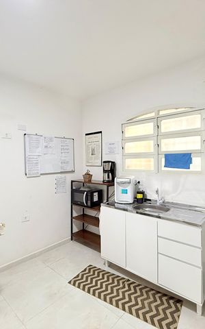 Casa à venda com 380m², 3 quartos e 4 vagas Casa à venda com 380m², 3 quartos e 4 vagasCozinha