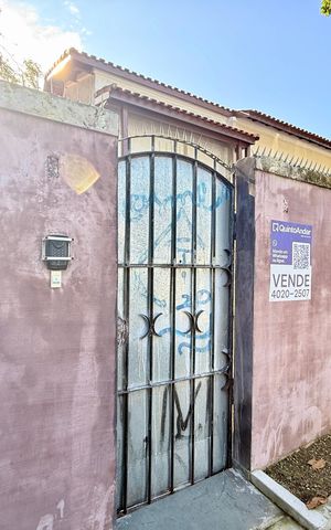 Casa à venda com 380m², 3 quartos e 4 vagas Casa à venda com 380m², 3 quartos e 4 vagasFachada