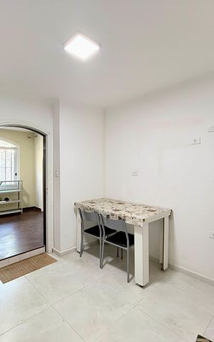 Casa à venda com 380m², 3 quartos e 4 vagas Casa à venda com 380m², 3 quartos e 4 vagasCozinha