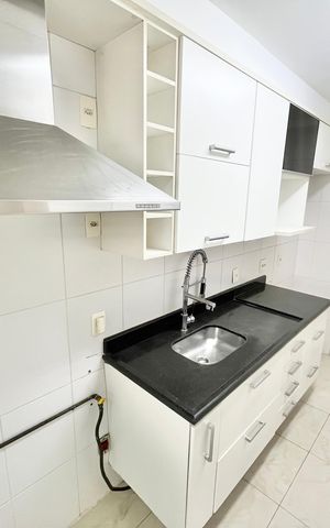 Apartamento à venda com 83m², 2 quartos e 2 vagas Apartamento à venda com 83m², 2 quartos e 2 vagasCozinha