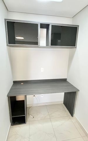 Apartamento à venda com 83m², 2 quartos e 2 vagas Apartamento à venda com 83m², 2 quartos e 2 vagasSala / Escritório