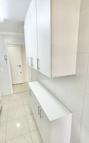 Apartamento à venda com 83m², 2 quartos e 2 vagas Apartamento à venda com 83m², 2 quartos e 2 vagasCozinha