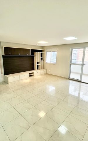 Apartamento à venda com 83m², 2 quartos e 2 vagas Apartamento à venda com 83m², 2 quartos e 2 vagasSala