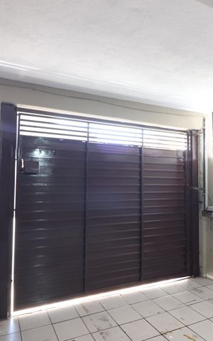 Casa à venda com 213m², 4 quartos e 2 vagasGaragem
