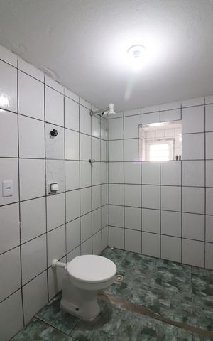 Casa à venda com 213m², 4 quartos e 2 vagasBanheiro Casa 2