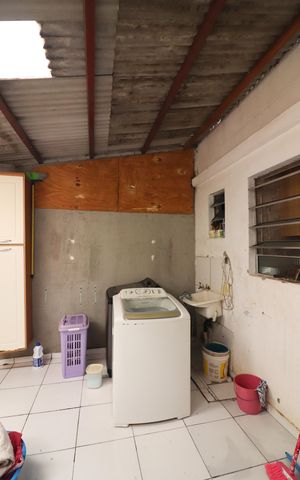 Casa à venda com 213m², 4 quartos e 2 vagasÁrea de Serviço