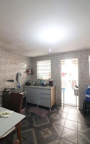 Casa à venda com 213m², 4 quartos e 2 vagasCozinha 