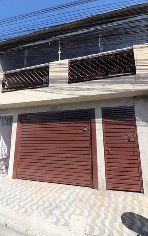 Casa à venda com 213m², 4 quartos e 2 vagasFachada