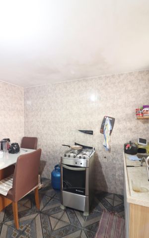 Casa à venda com 213m², 4 quartos e 2 vagasCozinha 