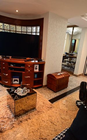 Apartamento à venda com 204m², 2 quartos e 1 vaga