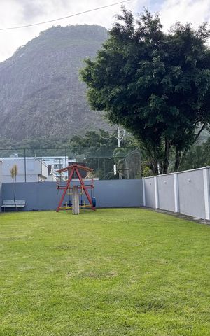 Casa de condomínio à venda com 145m², 3 quartos e 1 vaga Casa de condomínio à venda com 145m², 3 quartos e 1 vagaÁrea comum