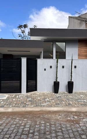 Casa de condomínio à venda com 145m², 3 quartos e 1 vaga Casa de condomínio à venda com 145m², 3 quartos e 1 vagaFachada