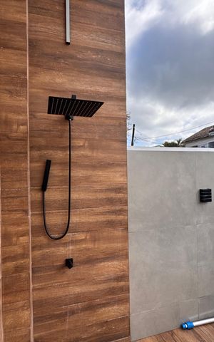 Casa de condomínio à venda com 145m², 3 quartos e 1 vaga Casa de condomínio à venda com 145m², 3 quartos e 1 vagaÁrea externa