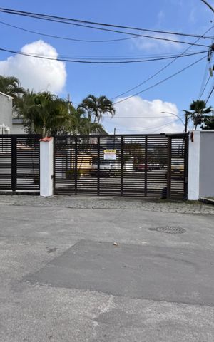 Casa de condomínio à venda com 145m², 3 quartos e 1 vaga Casa de condomínio à venda com 145m², 3 quartos e 1 vagaFachada