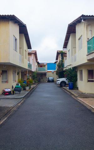 Casa de condomínio à venda com 61m², 2 quartos e 1 vaga Casa de condomínio à venda com 61m², 2 quartos e 1 vagaÁrea comum