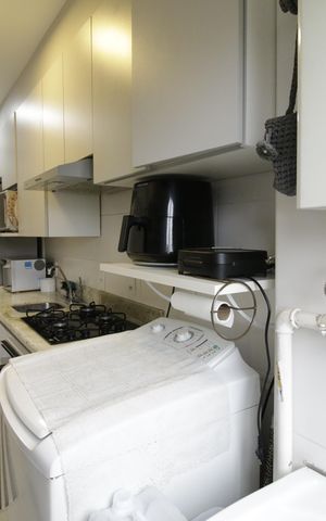 Apartamento à venda com 52m², 2 quartos e 1 vagaCozinha e Área de Serviço