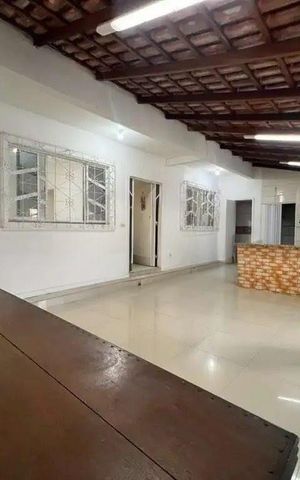 Casa para alugar com 160m², 4 quartos e 2 vagas