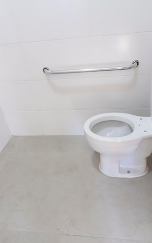 Apartamento à venda com 46m², 2 quartos e 1 vagaBanheiro PCD