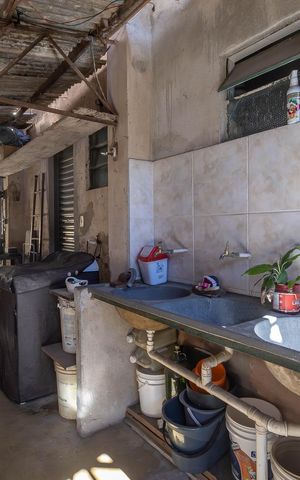 Casa à venda com 200m², 5 quartos e 3 vagas Casa à venda com 200m², 5 quartos e 3 vagasÁrea de Serviço