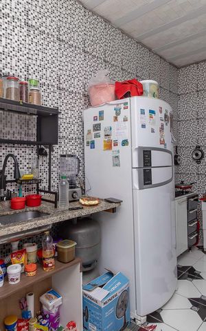 Casa à venda com 200m², 5 quartos e 3 vagas Casa à venda com 200m², 5 quartos e 3 vagasCozinha Casa 3