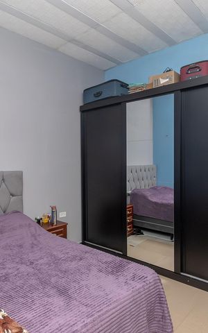 Casa à venda com 200m², 5 quartos e 3 vagas Casa à venda com 200m², 5 quartos e 3 vagasQuarto Casa 3