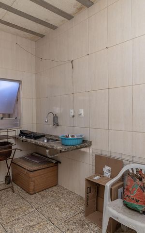 Casa à venda com 200m², 5 quartos e 3 vagas Casa à venda com 200m², 5 quartos e 3 vagasCozinha Casa 2