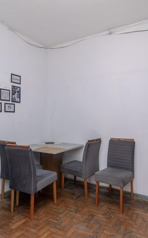 Casa à venda com 200m², 5 quartos e 3 vagas Casa à venda com 200m², 5 quartos e 3 vagasSala Casa 1