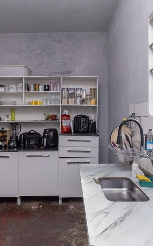 Casa à venda com 200m², 5 quartos e 3 vagas Casa à venda com 200m², 5 quartos e 3 vagasCozinha Casa 1