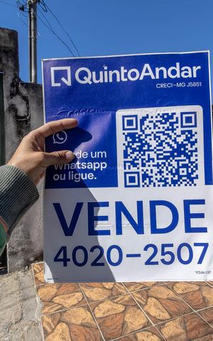 Casa à venda com 200m², 5 quartos e 3 vagas Casa à venda com 200m², 5 quartos e 3 vagasPlaca QuintoAndar YOJA-137