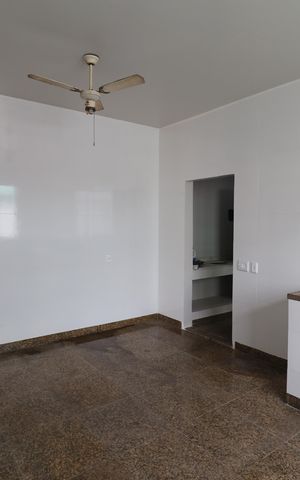 Casa à venda com 600m², 4 quartos e 3 vagasCozinha