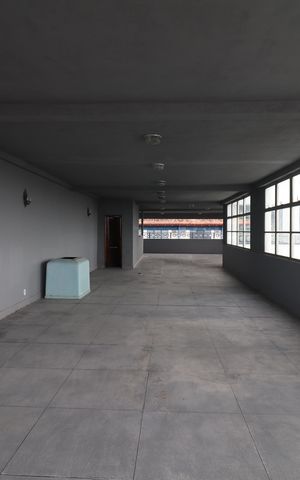 Casa à venda com 600m², 4 quartos e 3 vagasTerraço
