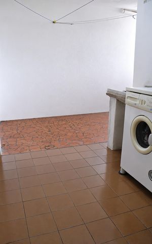 Casa à venda com 206m², 2 quartos e 2 vagas Casa à venda com 206m², 2 quartos e 2 vagasÁrea de serviço