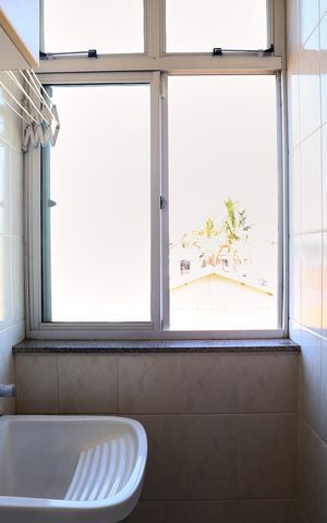 Apartamento à venda com 175m², 4 quartos e 2 vagas Apartamento à venda com 175m², 4 quartos e 2 vagasÁrea de Serviço