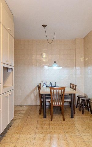 Apartamento à venda com 240m², 3 quartos e 3 vagasCozinha