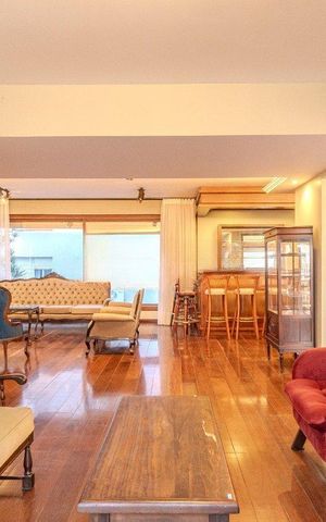 Apartamento à venda com 240m², 3 quartos e 3 vagasÁrea externa